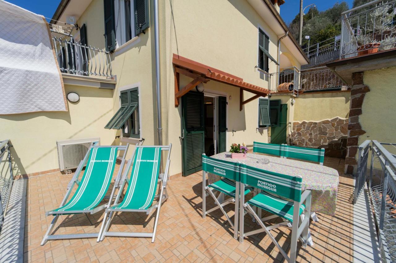 Casa Vacanza Il Portico Moneglia Exterior photo