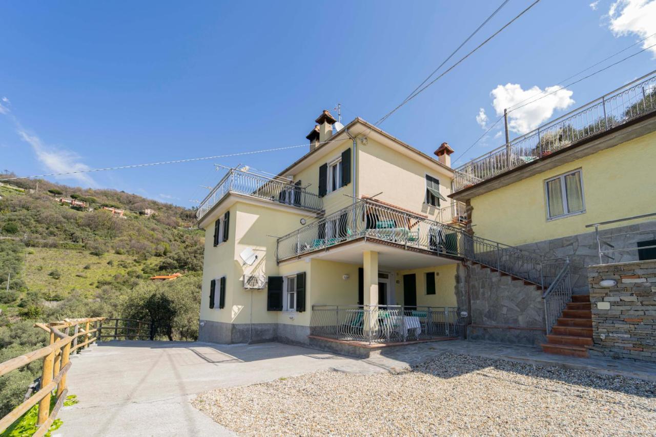 Casa Vacanza Il Portico Moneglia Exterior photo